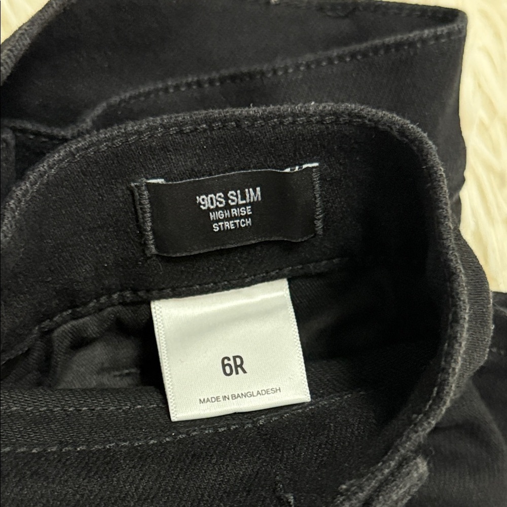 Express Women's Black 90’s Slim High Rise Jeans - Picture 5 of 5